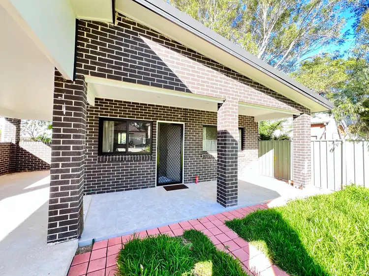 3 Maclaurin Avenue, East Hills NSW 2213