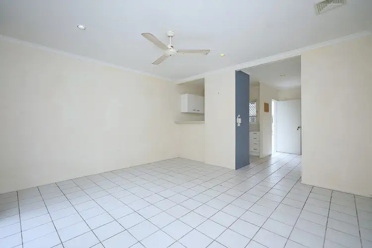 Fourth view of Homely unit listing, 4/462-464 McCoombe Street, Mooroobool QLD 4870