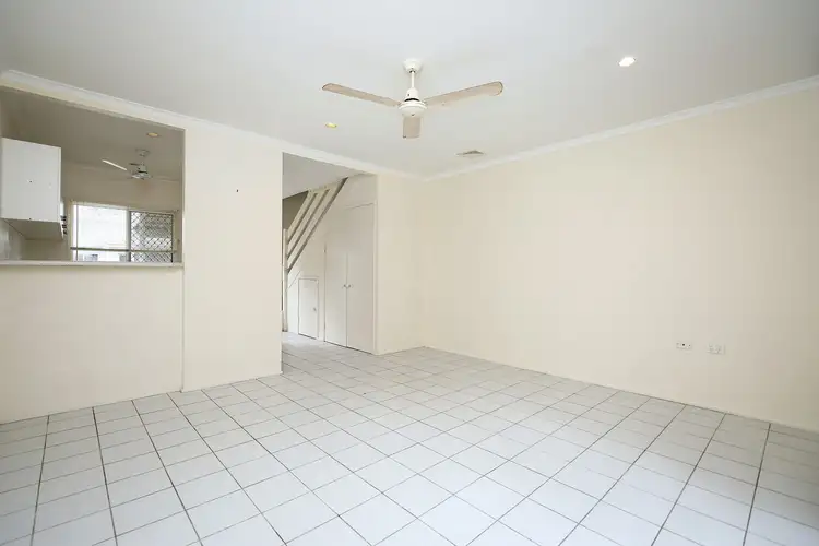 Fifth view of Homely unit listing, 4/462-464 McCoombe Street, Mooroobool QLD 4870