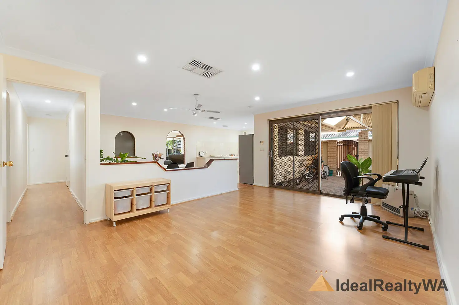 Main view of Homely house listing, 32 Glennon Way, Rossmoyne WA 6148