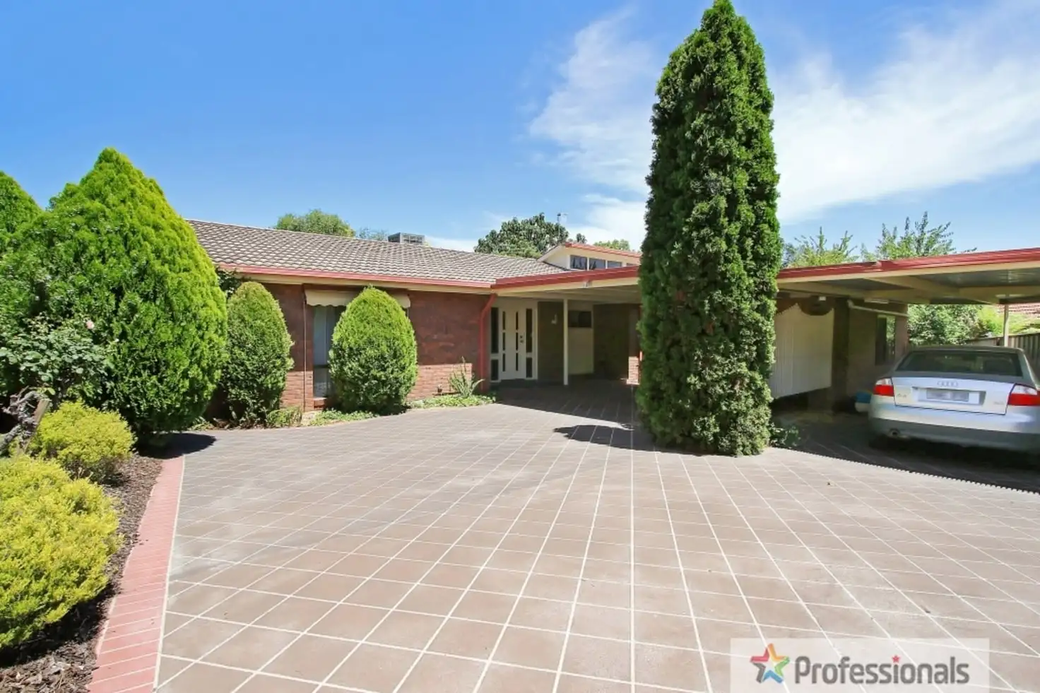 Main view of Homely house listing, 39 Sans Souci Drive, Wodonga VIC 3690