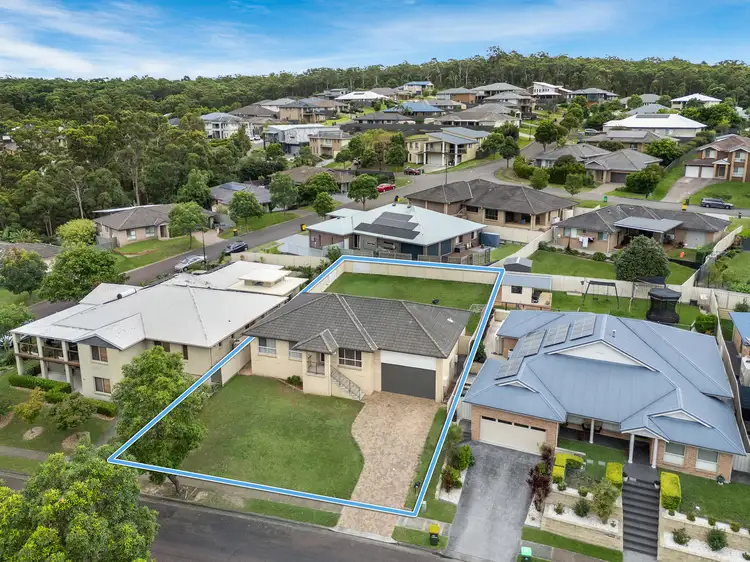 82 Constitution Drive, Cameron Park NSW 2285