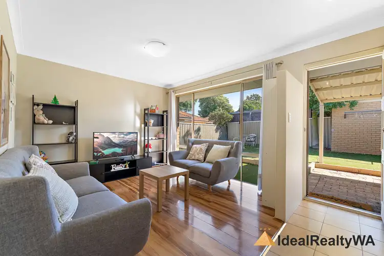33C Mosaic Street East, Shelley WA 6148