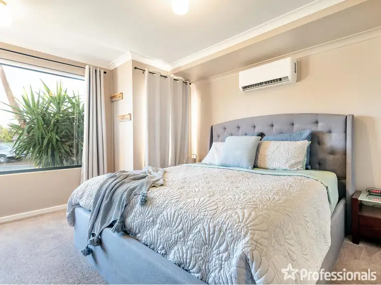 Fourth view of Homely house listing, 7 Phar Lap Road, Wattle Grove WA 6107