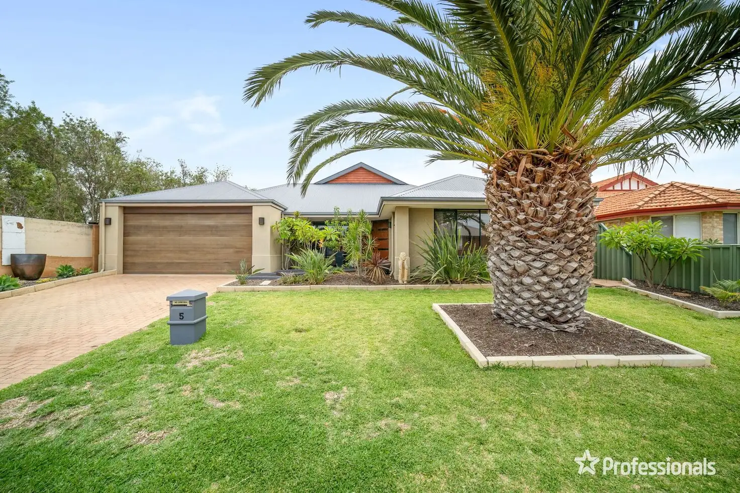 Main view of Homely house listing, 5 Fleet Circle, High Wycombe WA 6057