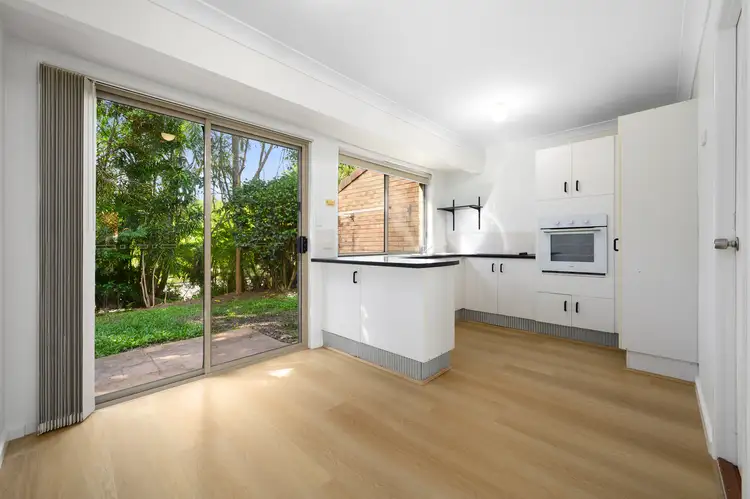 2/20 Golden Palms Court, Ashmore QLD 4214