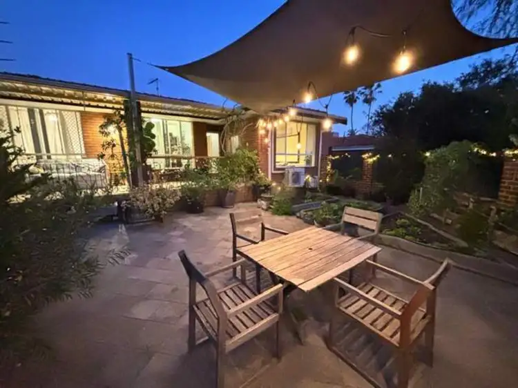 28 Pilgrim Way
