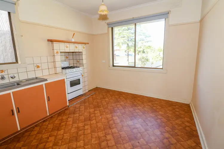 Fifth view of Homely house listing, 10 Murrull Avenue, Swan Hill VIC 3585