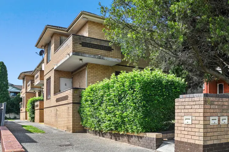 18 Willeroo Street