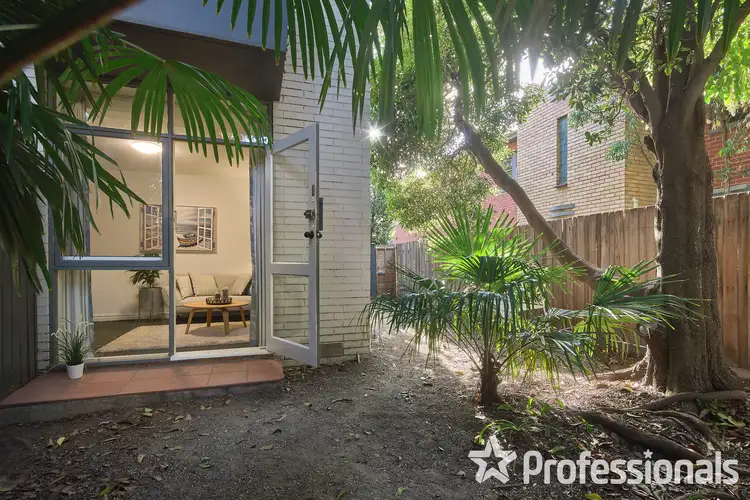6/180 Barkly Street, St Kilda VIC 3182
