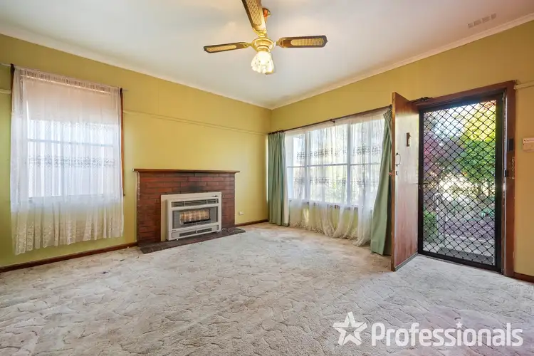 Second view of Homely house listing, 5 Lawry Street, Wodonga VIC 3690