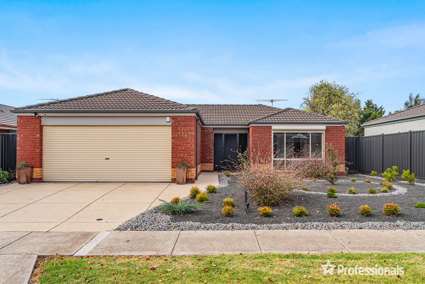 Main view of Homely house listing, 13 Elgin Close, Hillside VIC 3037