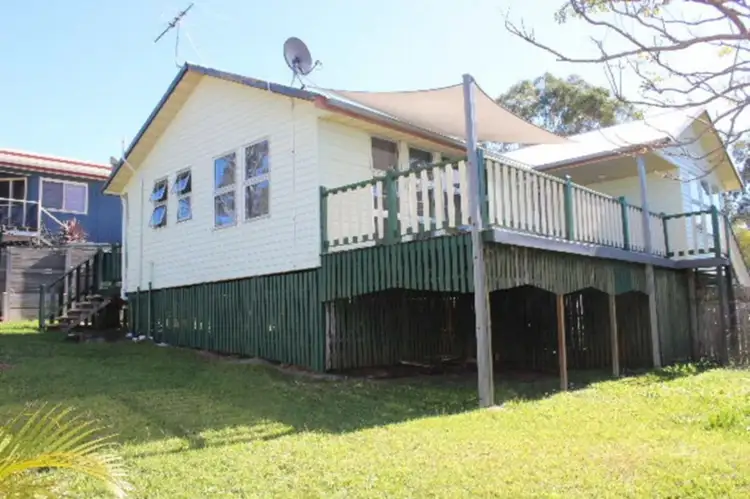 16 Mawarra Street, Macleay Island QLD 4184