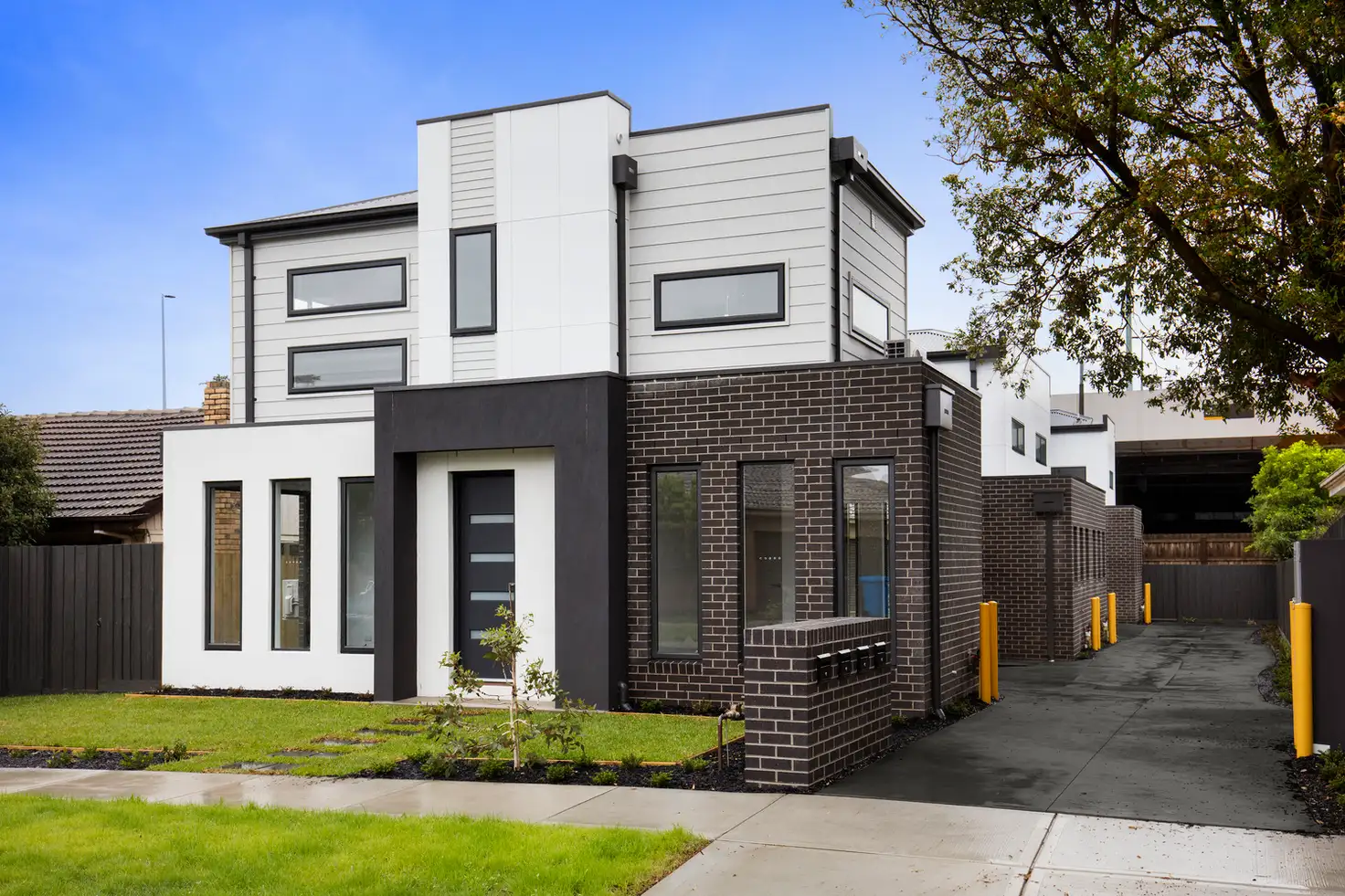 Main view of Homely townhouse listing, 1/12 Mundaring Drive, Cranbourne VIC 3977