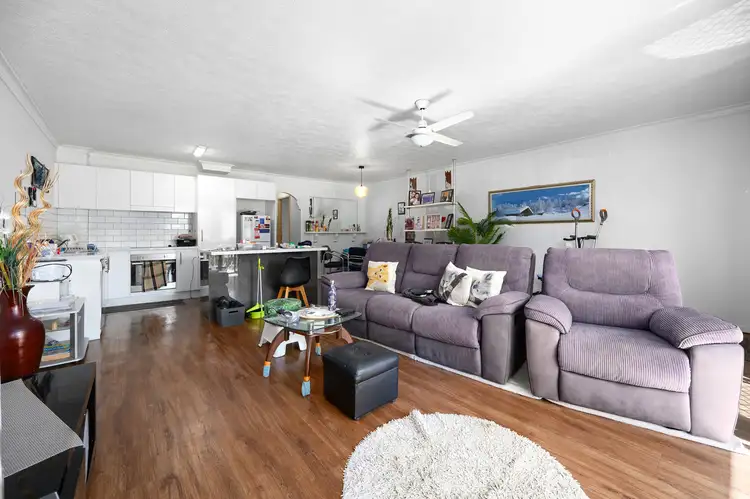 Fifth view of Homely apartment listing, 2/112 Stanhill Drive, Chevron Island QLD 4217