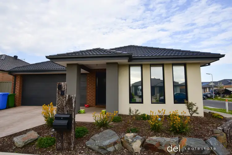 19 Brittle Gum Road, Cranbourne East VIC 3977