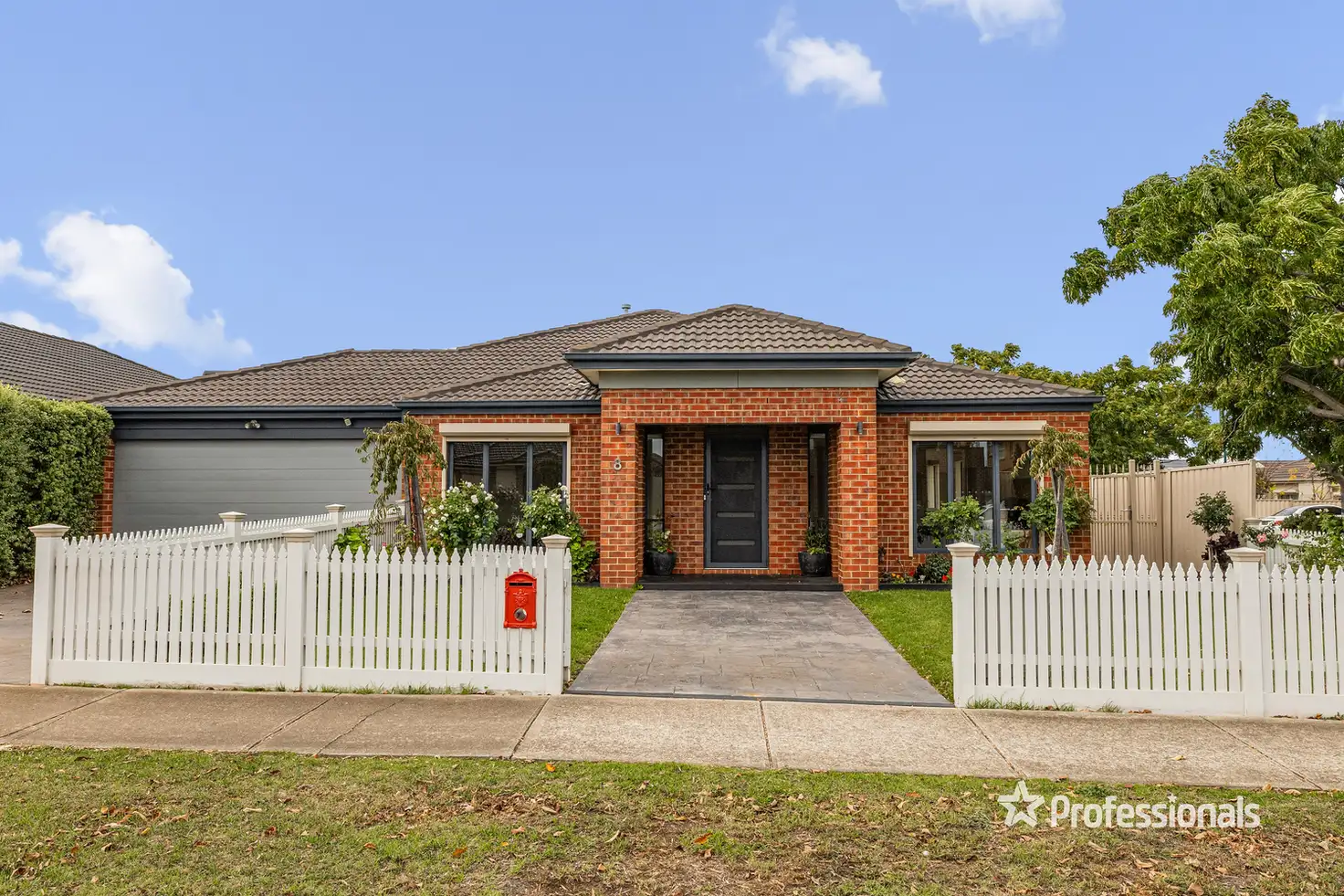 Main view of Homely house listing, 8 Addicott Way, Taylors Hill VIC 3037