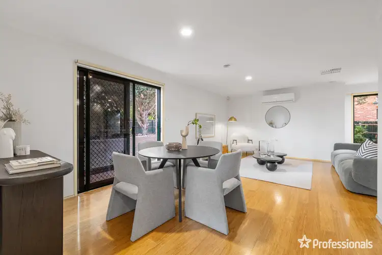 Fifth view of Homely house listing, 6 Mahlan Close, Hillside VIC 3037