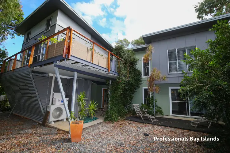 11 Koonwarra Parade, Macleay Island QLD 4184