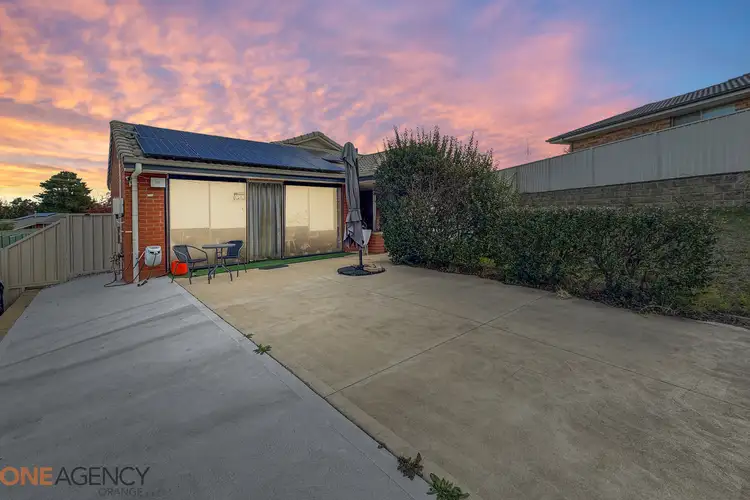 8 Ramsay Close, Orange NSW 2800