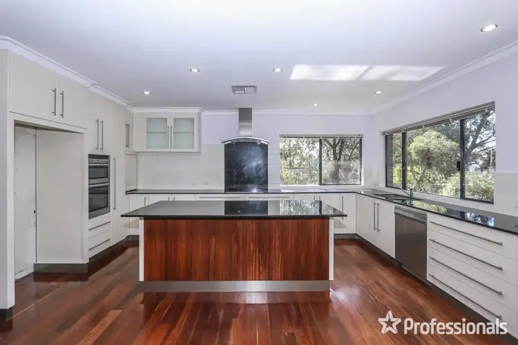 38 Valley Road, Kalamunda WA 6076