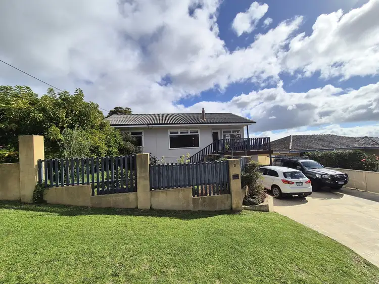 11 Victoria Street, Mount Melville WA 6330