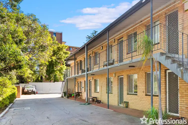 2/81 Leonard Street, Victoria Park WA 6100