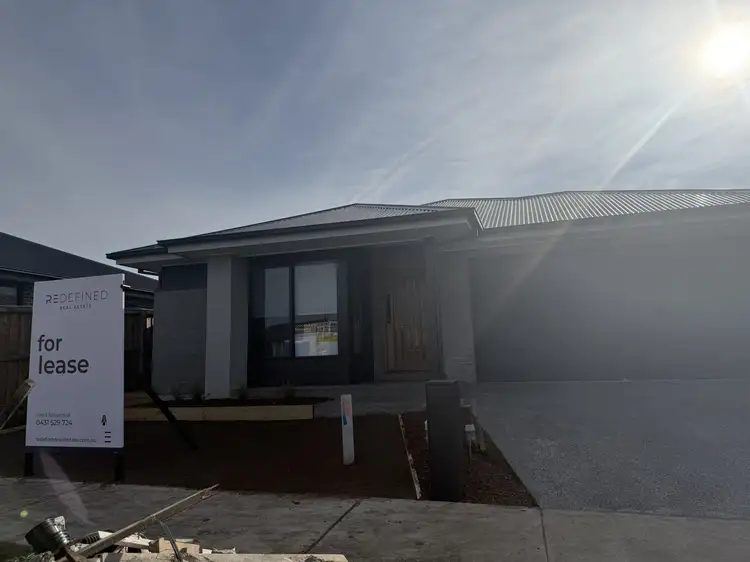 7 Ballina Crescent, Donnybrook VIC 3064