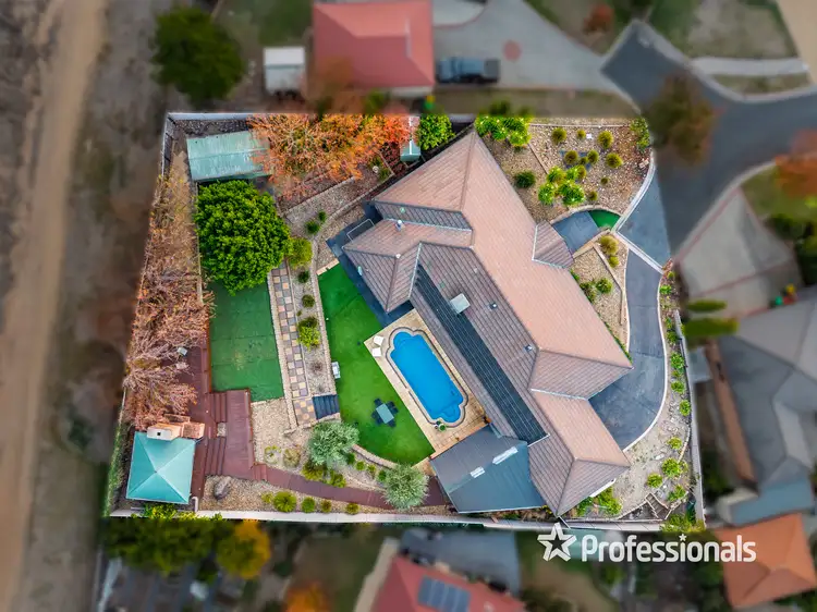 Second view of Homely house listing, 2 Madden Place, West Wodonga VIC 3690