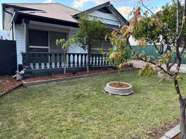 25 Milton Crescent, Preston VIC 3072