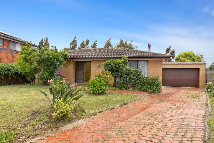 17 Koroit Place, Taylors Lakes VIC 3038