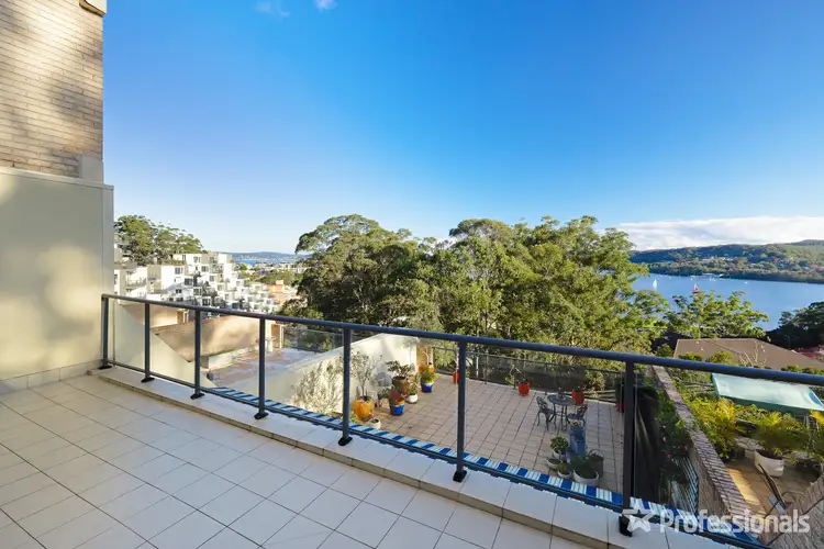21/92 John Whiteway Drive, Gosford NSW 2250