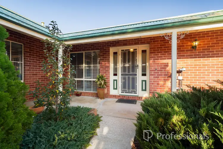 Second view of Homely house listing, 2 Kerferd Court, West Wodonga VIC 3690