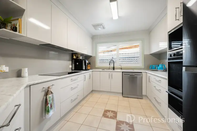 Sixth view of Homely house listing, 2 Kerferd Court, West Wodonga VIC 3690