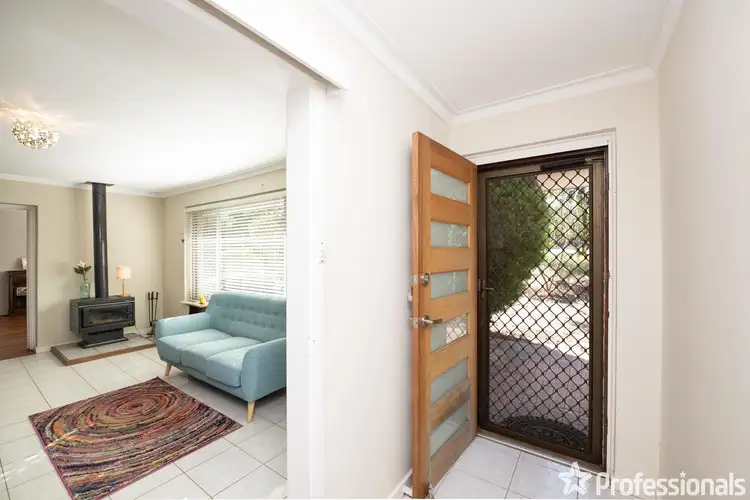 Second view of Homely house listing, 6 Kimber Place, Mount Helena WA 6082