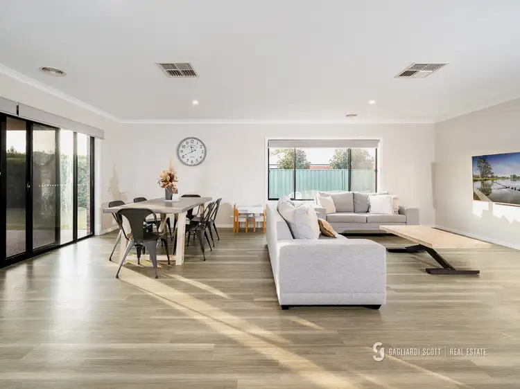 Fifth view of Homely house listing, 4 Apostle Street, Kialla VIC 3631