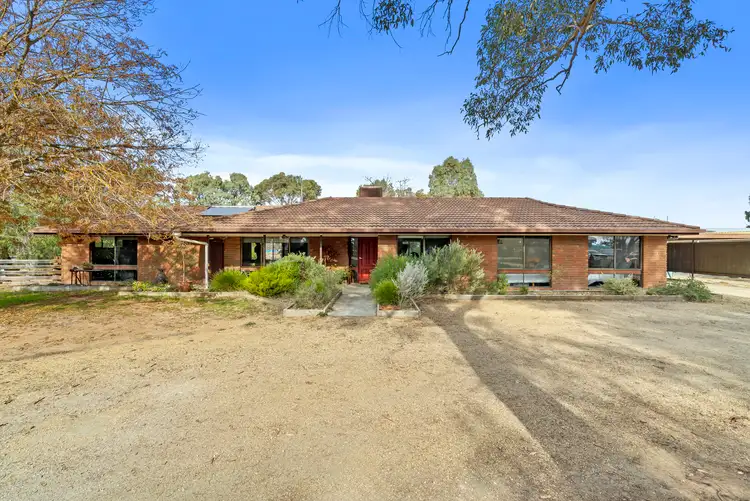 70 Sampsons Road, Numurkah VIC 3636