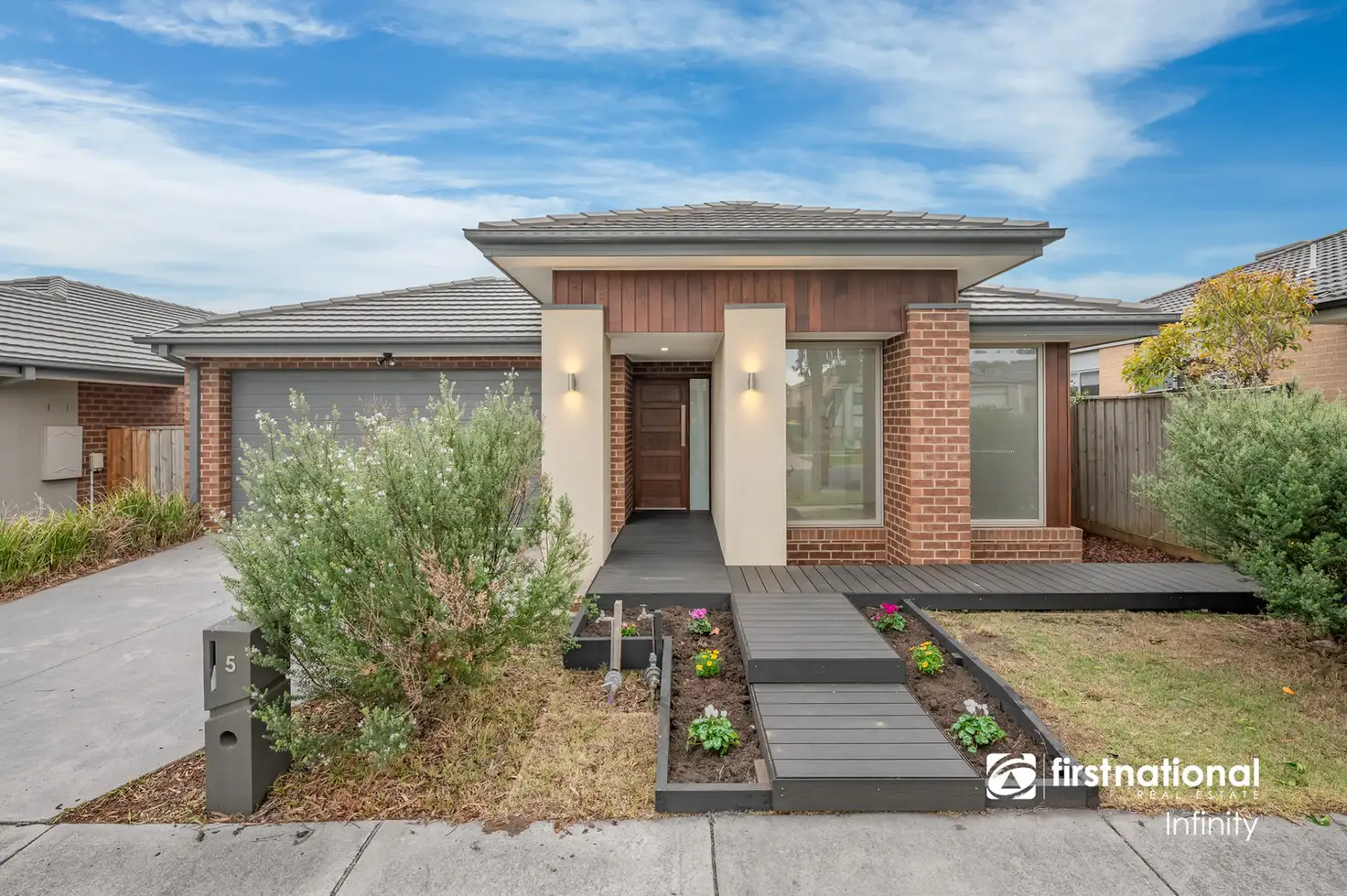 Main view of Homely house listing, 5 Attunga Grove, Werribee VIC 3030