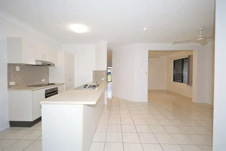 10 Lyndon Close, Bentley Park QLD 4869