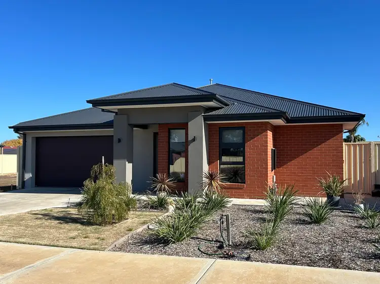 8 Remembrance Drive, Numurkah VIC 3636