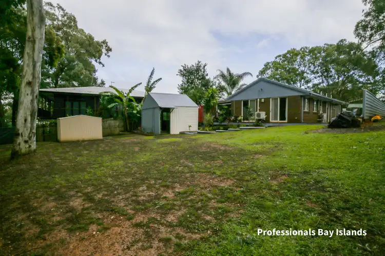 12 Blue Waters Crescent, Macleay Island QLD 4184