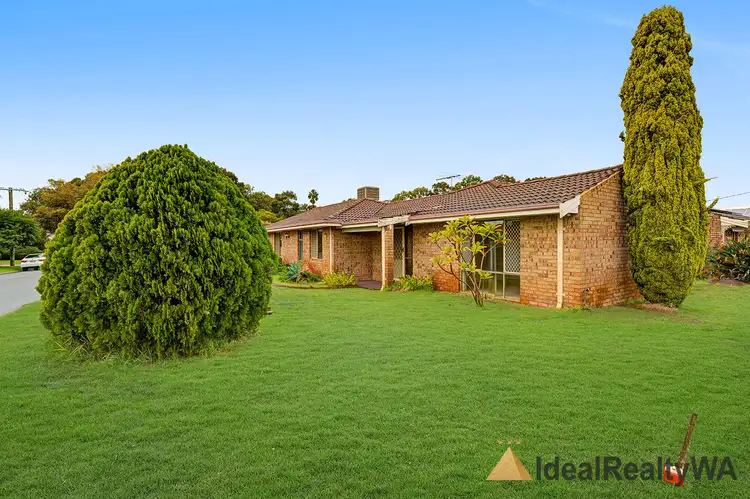 Fifth view of Homely house listing, 1 Davie Court, Willetton WA 6155