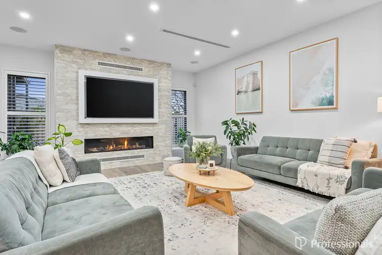 Fifth view of Homely house listing, 31 Cuthbert Drive, Hillside VIC 3037
