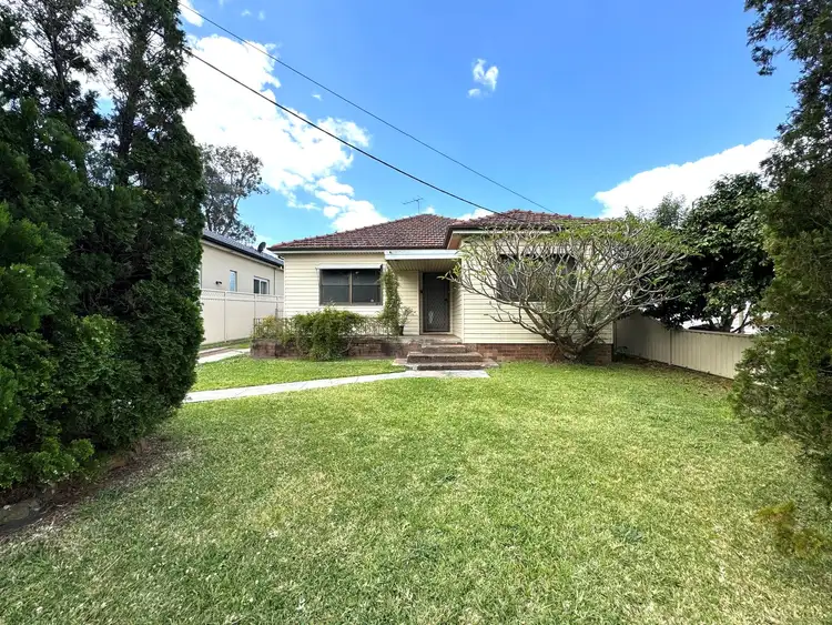 23 Uralla Avenue