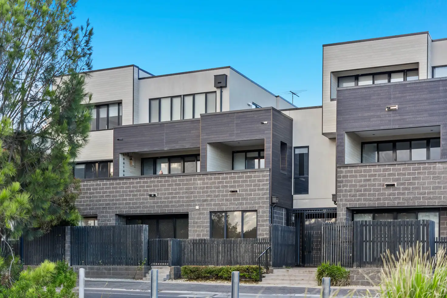 Main view of Homely apartment listing, 18/11 Monckton Place, Caroline Springs VIC 3023