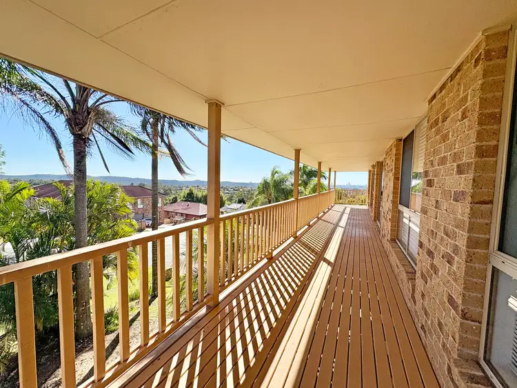 32 Kincaid Drive, Highland Park QLD 4211
