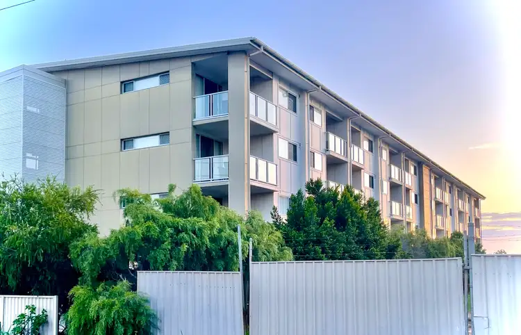 2/11 Bacon Street, Moranbah QLD 4744
