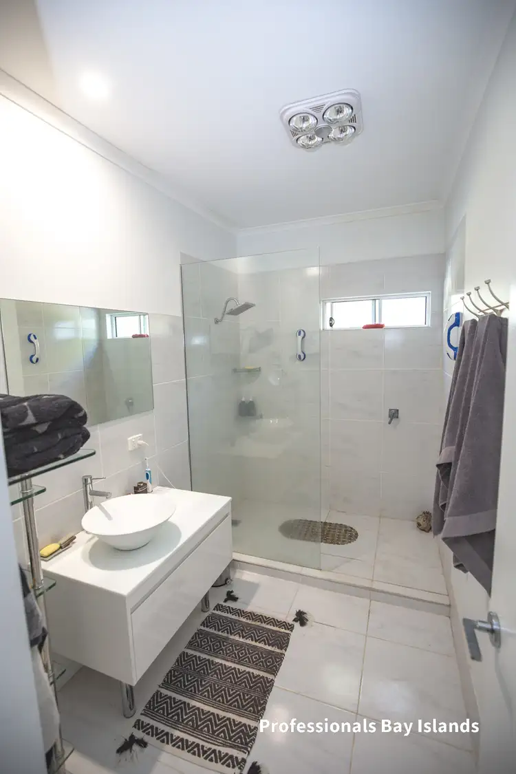 Sixth view of Homely house listing, 2 Waterside Drive, Macleay Island QLD 4184