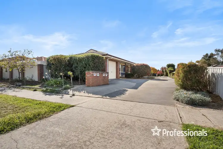 Main view of Homely townhouse listing, 2/44 Mayfair Drive, Wodonga VIC 3690