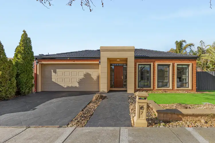 7 Rowlandson Place, Taylors Lakes VIC 3038